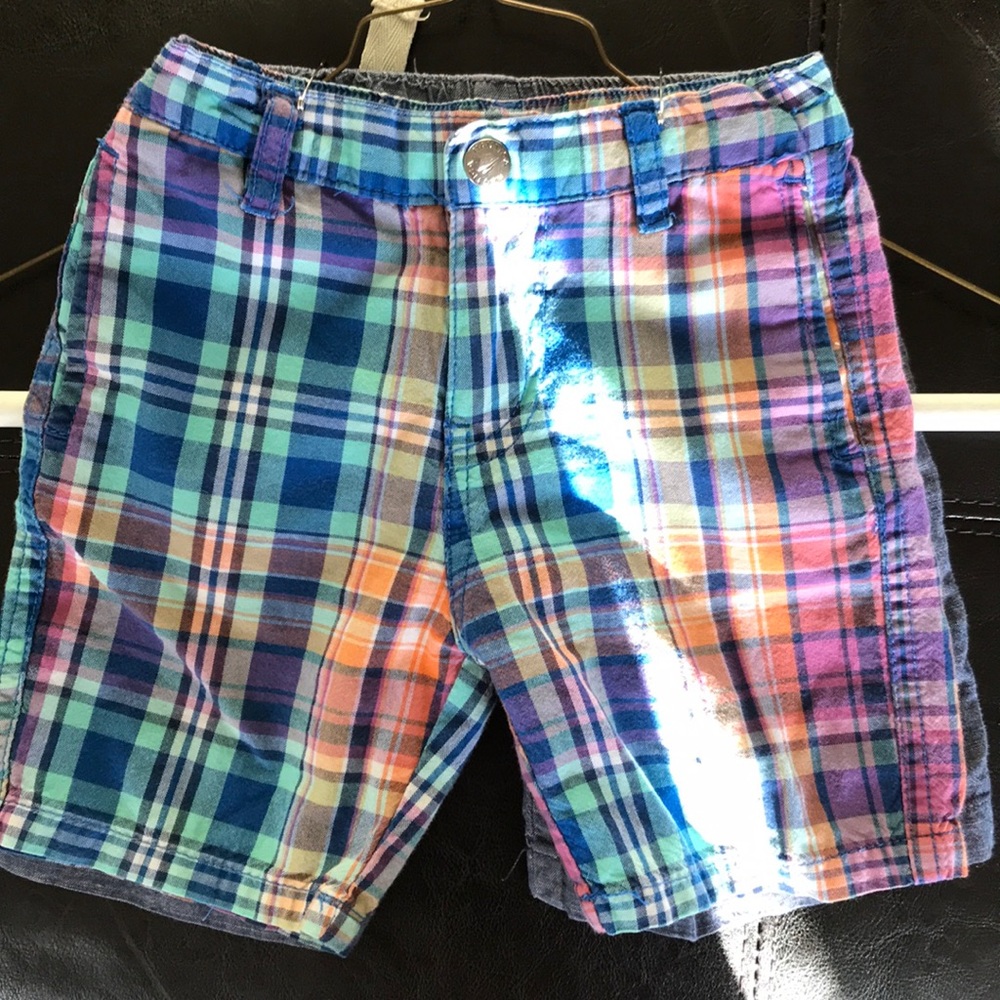 Bundle of 2 Nautica shorts
